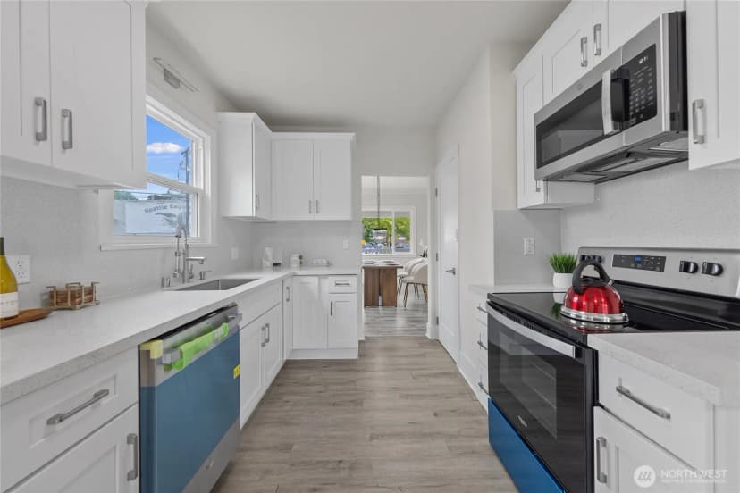 Property photo for 1611 Ne 82nd Street, Seattle photo 15