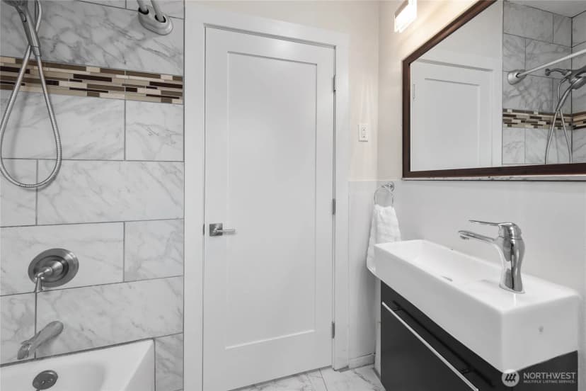 Property photo for 1611 Ne 82nd Street, Seattle photo 21