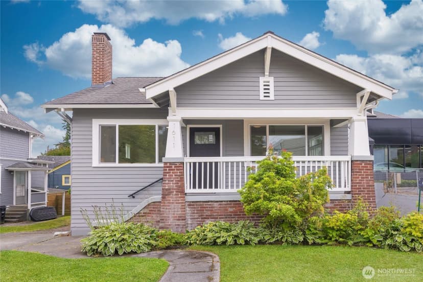 Property photo for 1611 Ne 82nd Street, Seattle photo 2