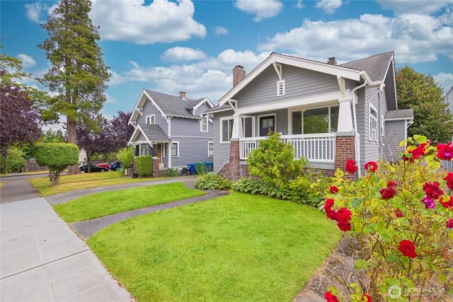 Property photo for 1611 Ne 82nd Street, Seattle photo 3