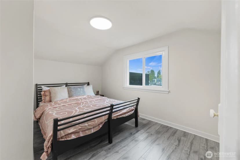 Property photo for 1611 Ne 82nd Street, Seattle photo 23