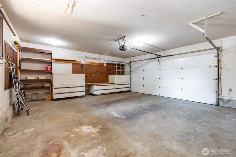 Property photo for 2920 Comanche Drive, Mount Vernon photo 32