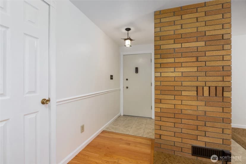 Property photo for 2920 Comanche Drive, Mount Vernon photo 6