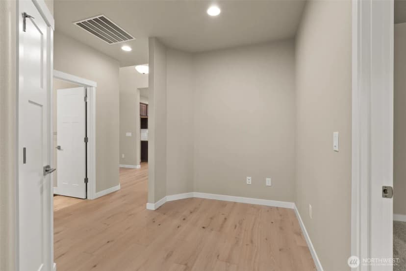 Property photo for 9025 Wyatt Court Se, Tumwater photo 20
