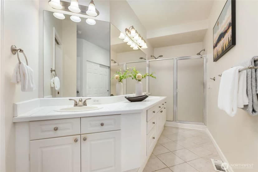 Property photo for 18606 Ne 57th Street, Redmond photo 14