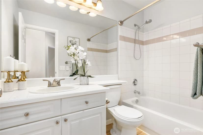 Property photo for 18606 Ne 57th Street, Redmond photo 16