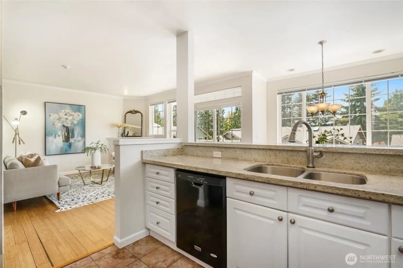 Property photo for 18606 Ne 57th Street, Redmond photo 9