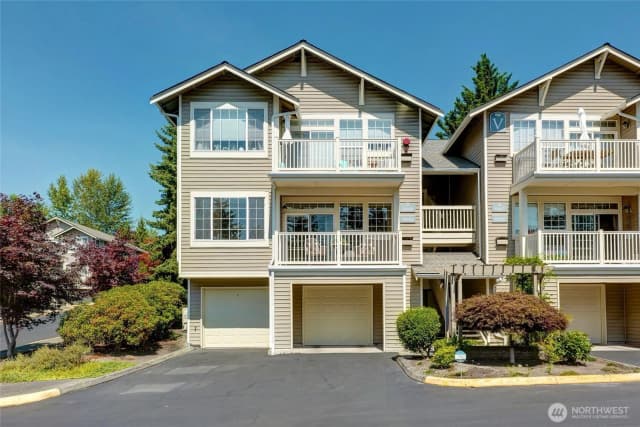 Property photo for 18606 Ne 57th Street, Redmond photo 3