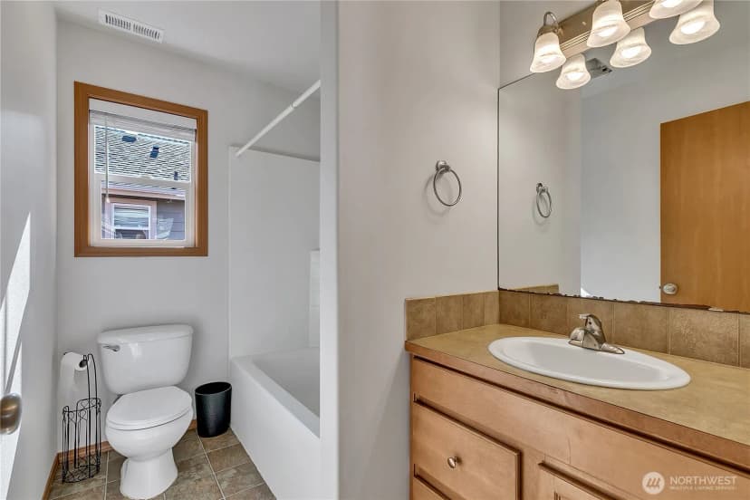 Property photo for 1720 Garfield Street #4 (d), Enumclaw photo 32