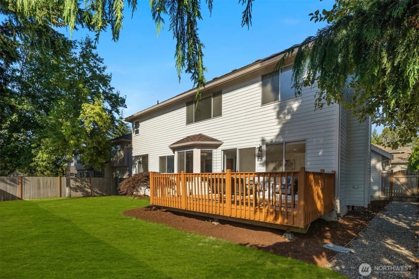 Property photo for 4631 244th Place Se, Issaquah photo 28