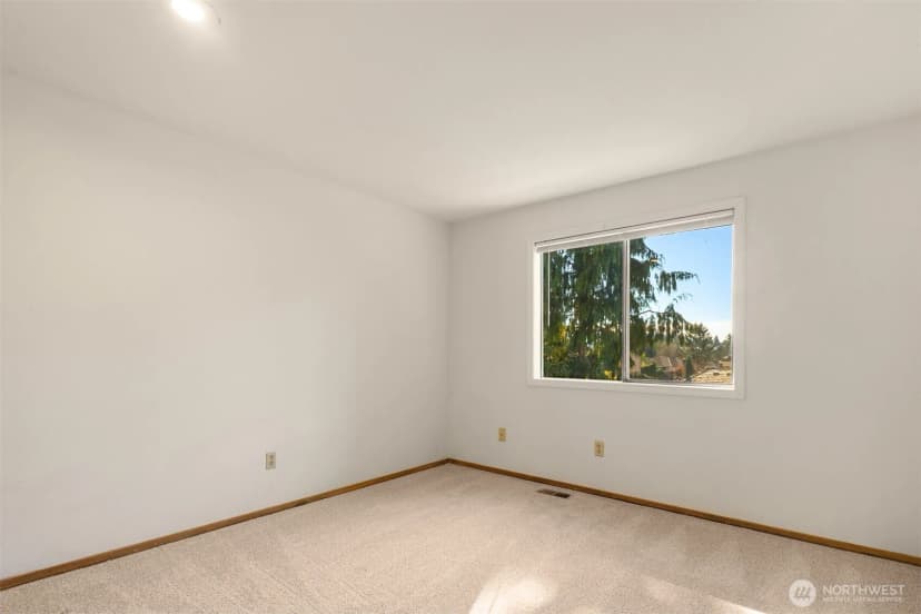 Property photo for 4631 244th Place Se, Issaquah photo 24