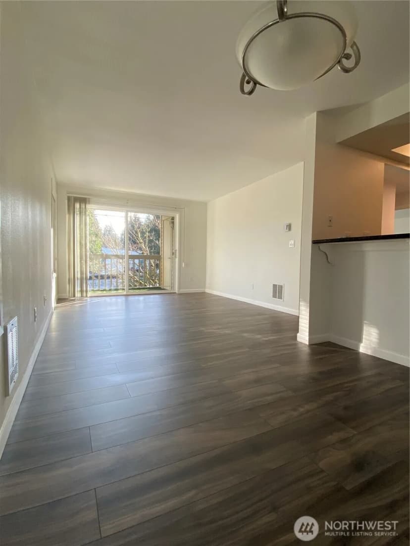 Property photo for 14006 Se 6th #10, Bellevue photo 16