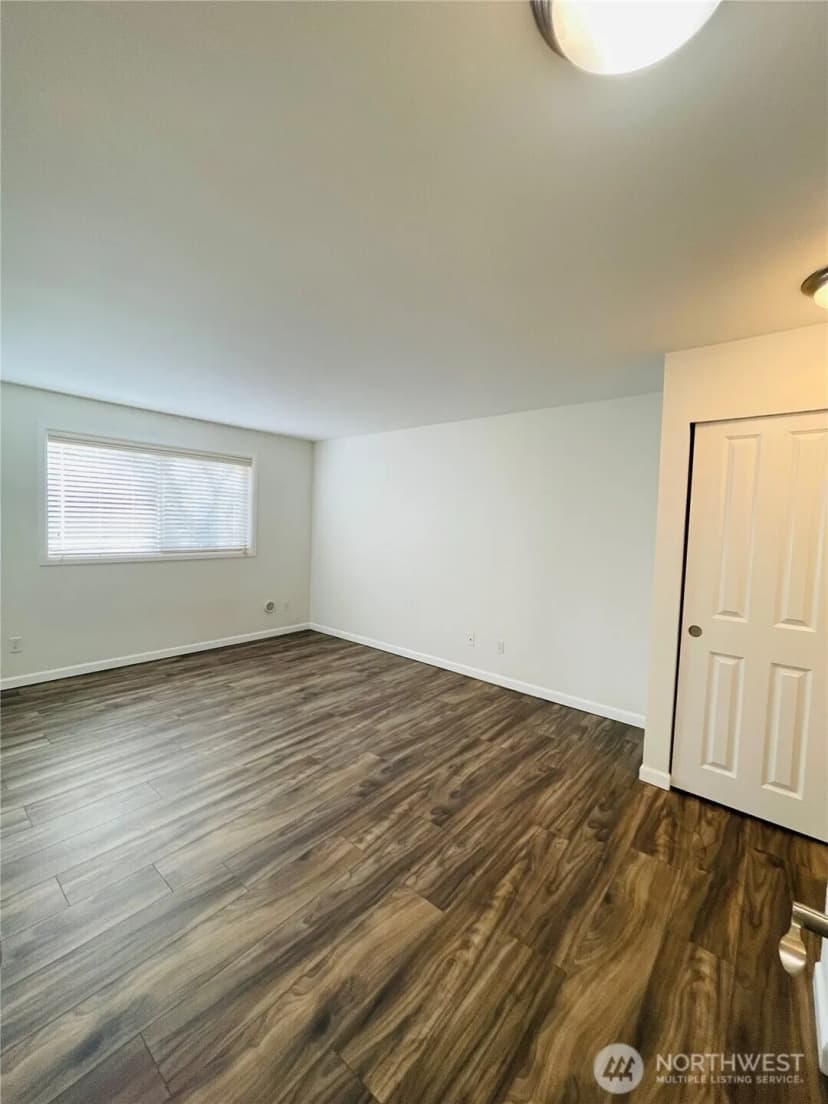 Property photo for 14006 Se 6th #10, Bellevue photo 12