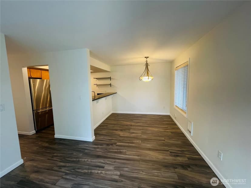 Property photo for 14006 Se 6th #10, Bellevue photo 2