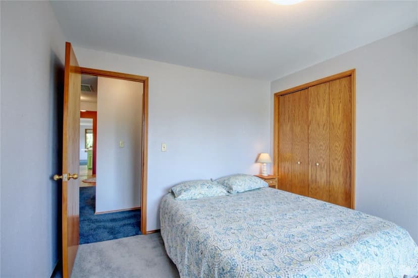 Property photo for 208 Gardner Road, Burlington photo 29
