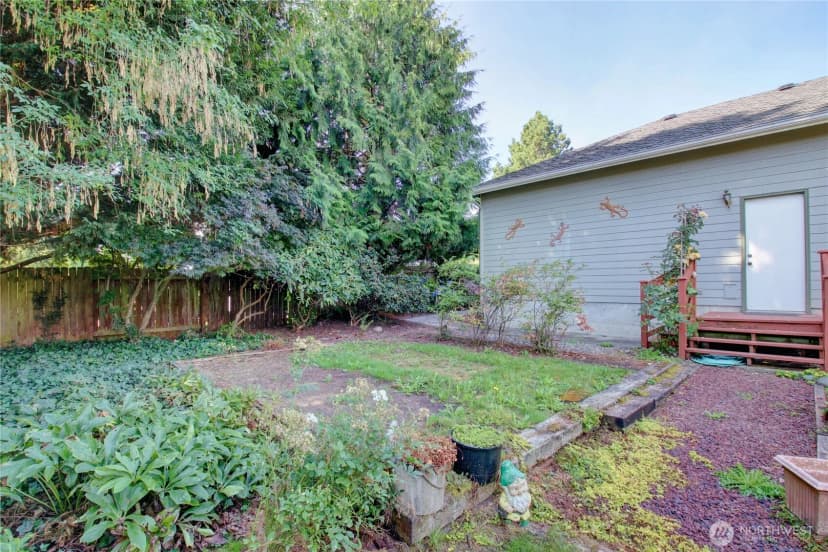 Property photo for 208 Gardner Road, Burlington photo 37