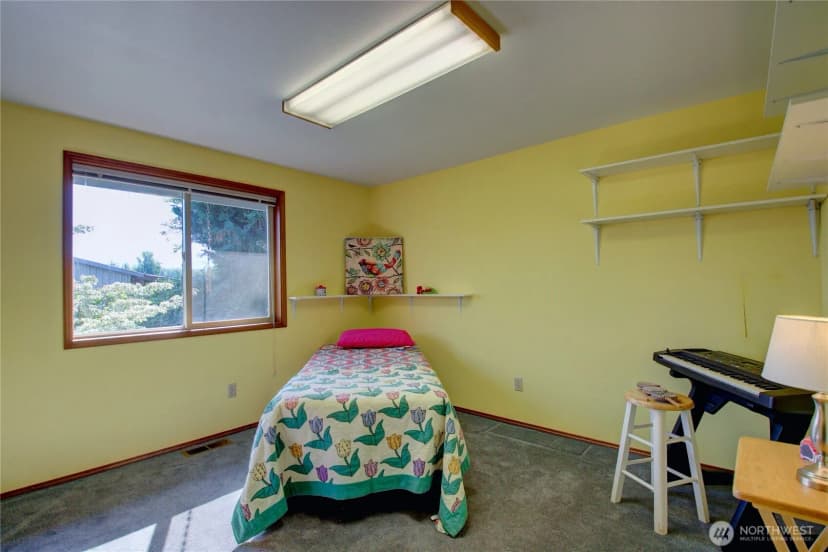 Property photo for 208 Gardner Road, Burlington photo 33