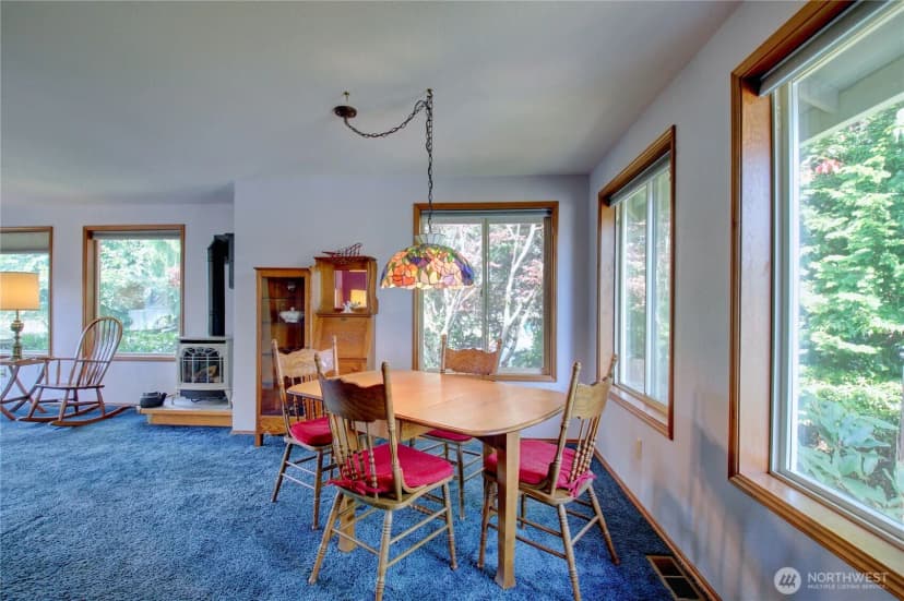 Property photo for 208 Gardner Road, Burlington photo 18