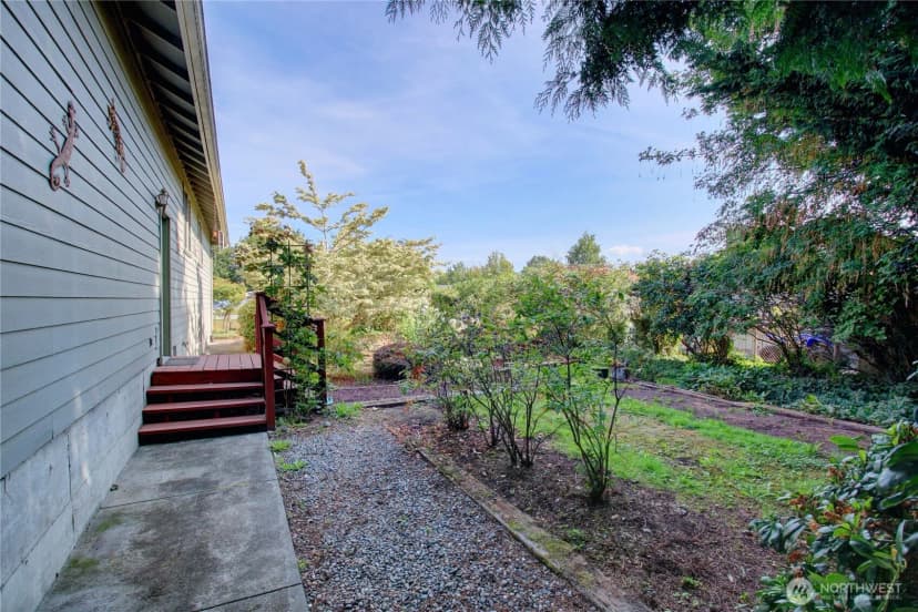 Property photo for 208 Gardner Road, Burlington photo 38