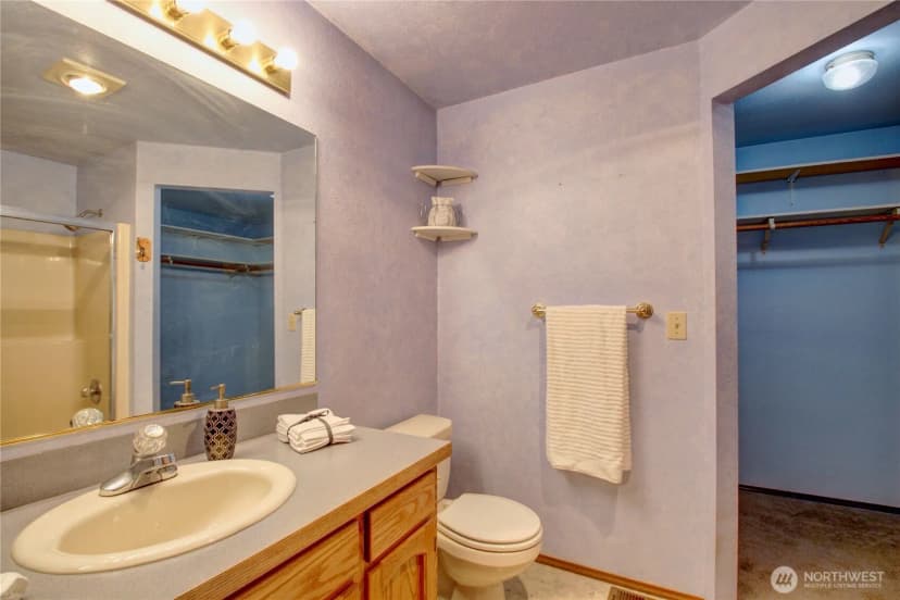 Property photo for 208 Gardner Road, Burlington photo 26