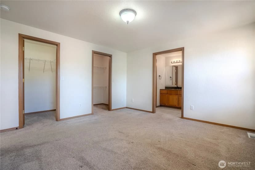 Property photo for 8626 Christa Drive Ne, Lacey photo 18