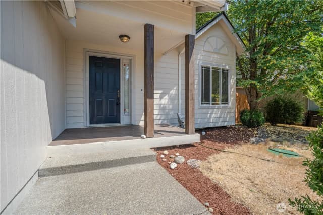 Property photo for 8626 Christa Drive Ne, Lacey photo 3