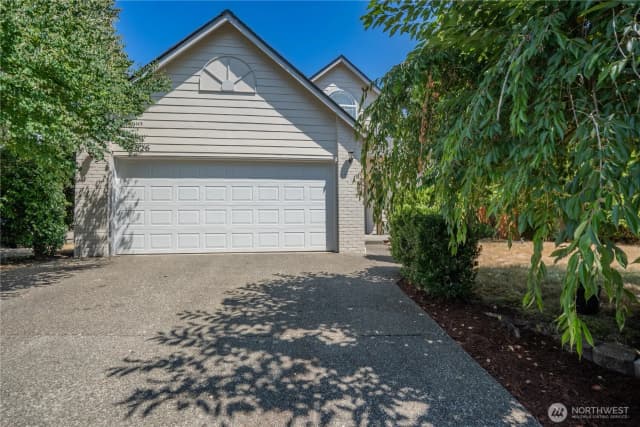 Property photo for 8626 Christa Drive Ne, Lacey photo 2
