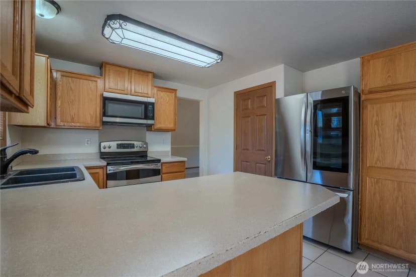 Property photo for 8626 Christa Drive Ne, Lacey photo 9