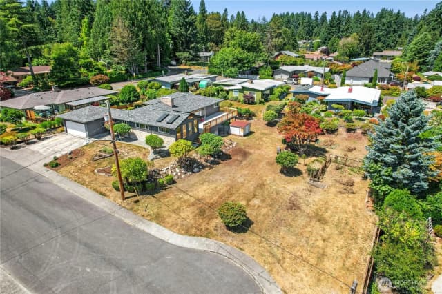 Property photo for 1410 Swallow Lane Nw, Olympia