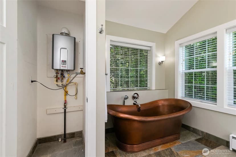 Property photo for 761 Chuckanut Drive, Bellingham photo 16