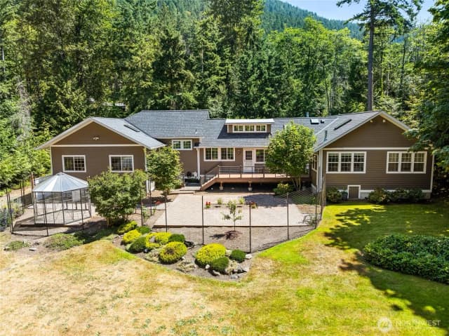 Property photo for 761 Chuckanut Drive, Bellingham photo 2