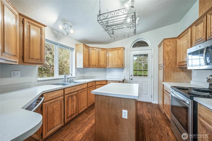 Property photo for 3530 Burchvale Road, Wenatchee photo 12