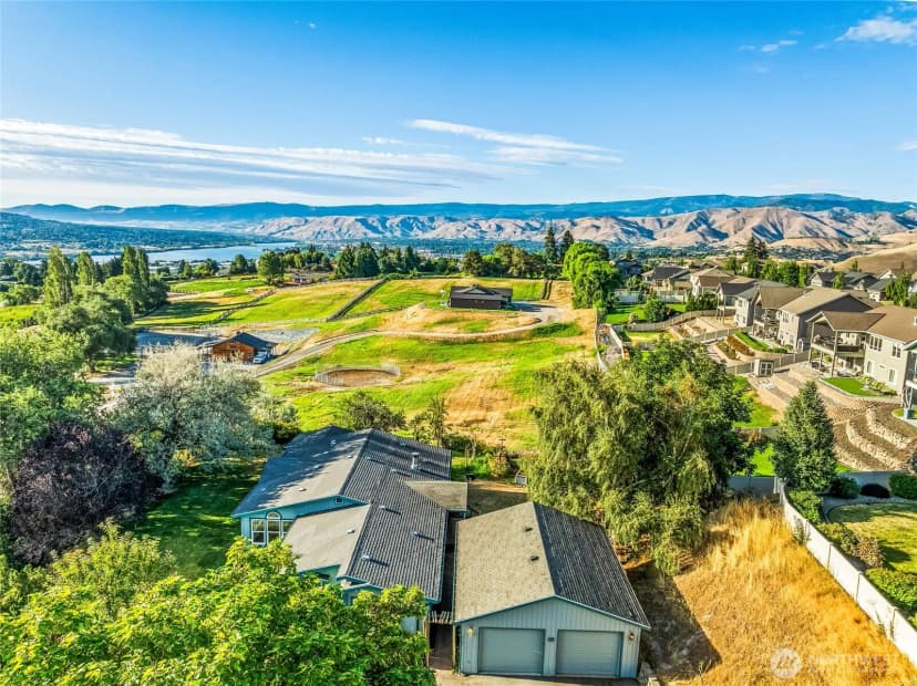Property photo for 3530 Burchvale Road, Wenatchee photo 34