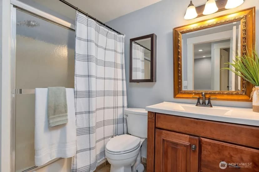 Property photo for 13210 9th Avenue S, Burien photo 8
