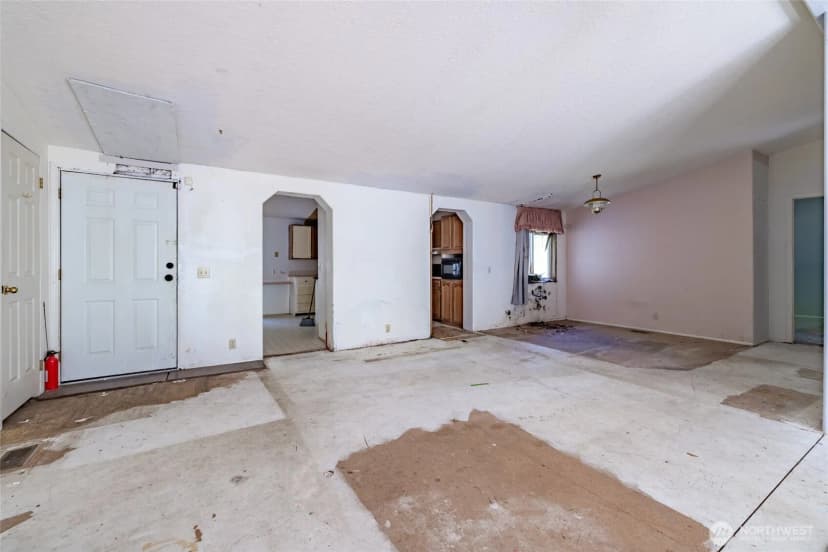 Property photo for 49176 Concrete Sauk Valley Road, Concrete photo 16