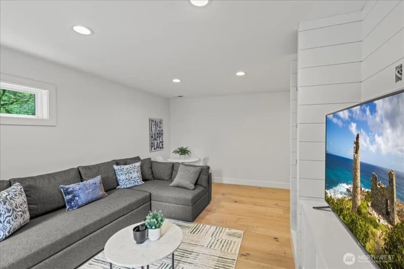 Property photo for 34374 S Shore Drive, Mount Vernon photo 15
