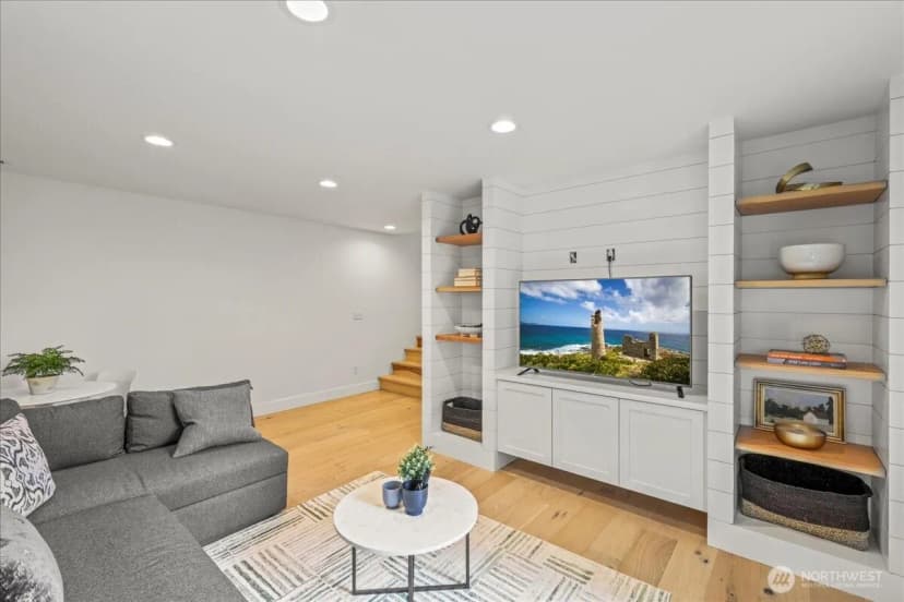 Property photo for 34374 S Shore Drive, Mount Vernon photo 13