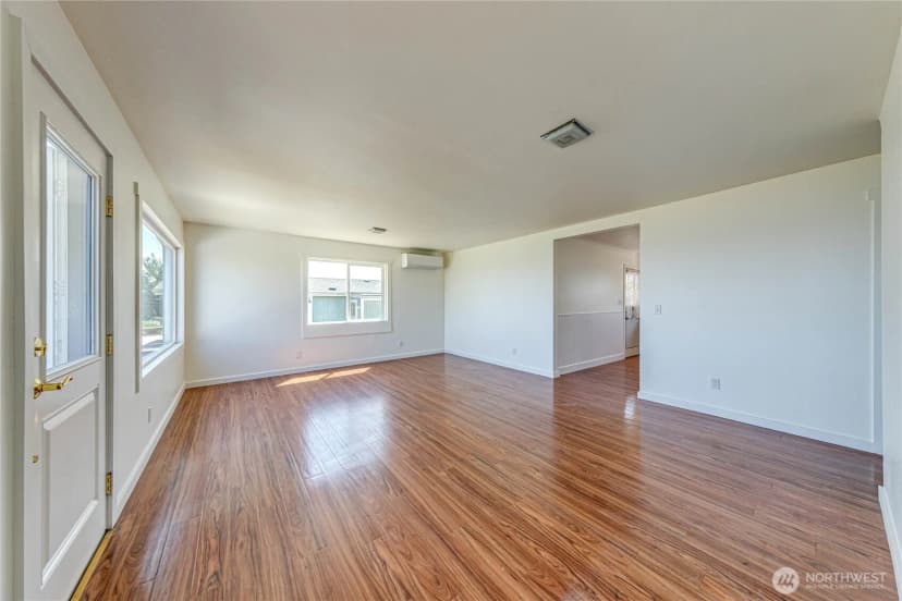Property photo for 812 W 4th Street, Port Angeles photo 10