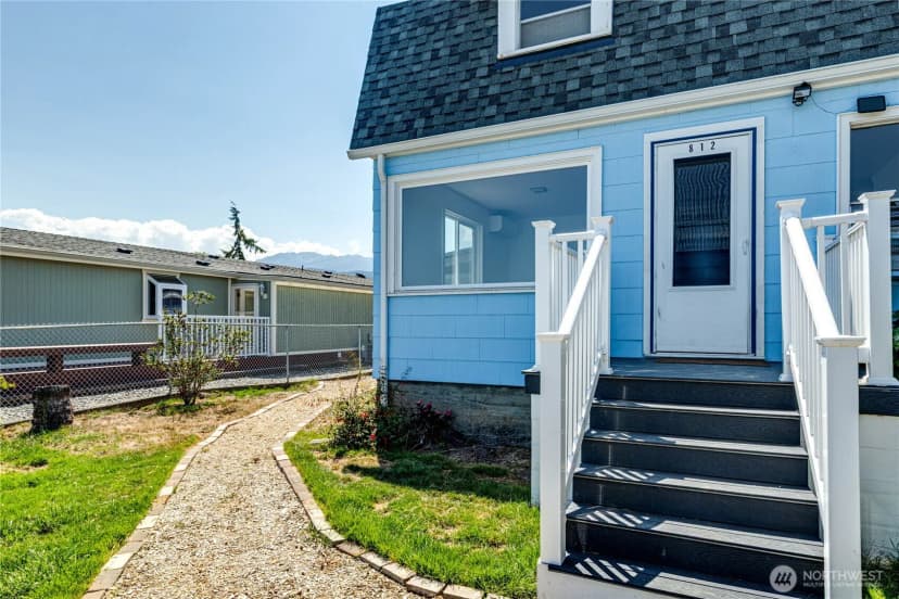 Property photo for 812 W 4th Street, Port Angeles photo 3