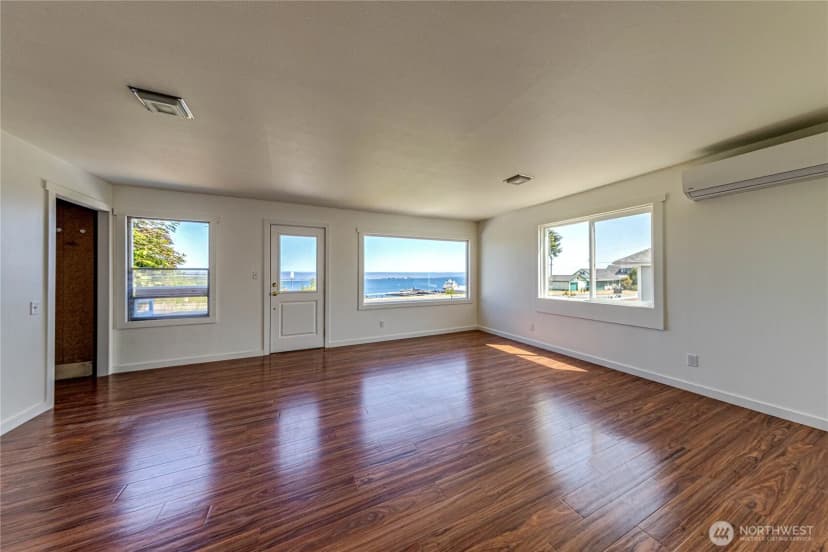 Property photo for 812 W 4th Street, Port Angeles photo 11
