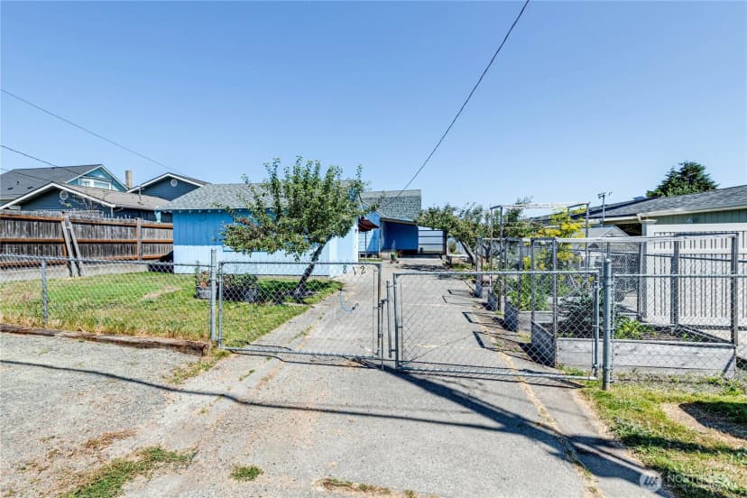 Property photo for 812 W 4th Street, Port Angeles photo 39