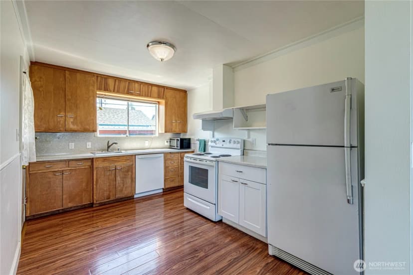 Property photo for 812 W 4th Street, Port Angeles photo 15