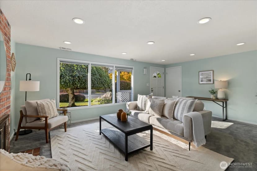 Property photo for 912 7th Avenue N, Edmonds photo 5