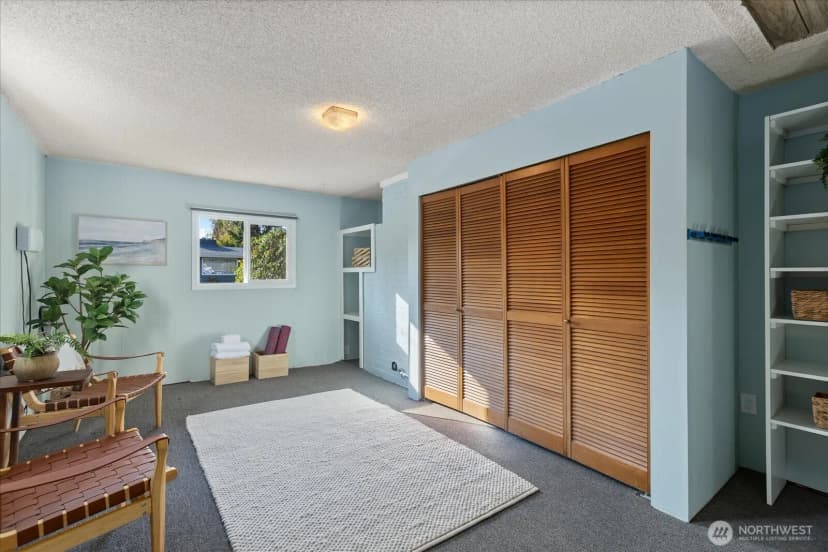 Property photo for 912 7th Avenue N, Edmonds photo 12