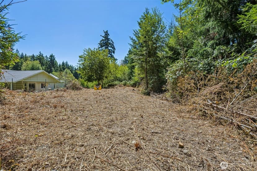 Property photo for 34413 Thomas Road E, Eatonville photo 18