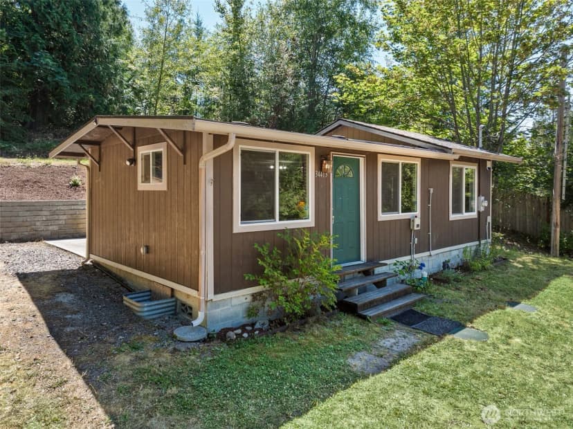 Property photo for 34413 Thomas Road E, Eatonville photo 27