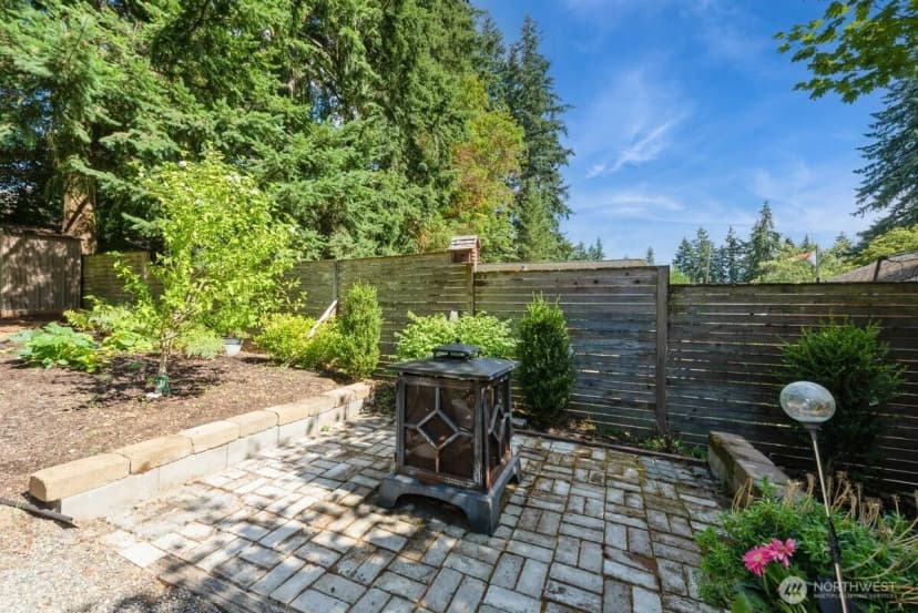 Property photo for 19726 Forest Park Drive Ne, Shoreline photo 19