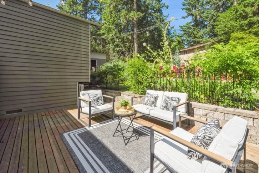 Property photo for 19726 Forest Park Drive Ne, Shoreline photo 18