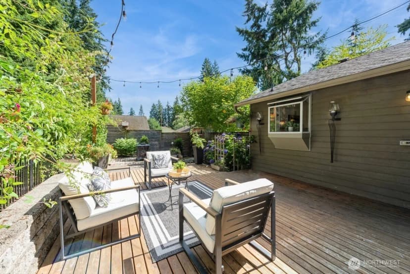 Property photo for 19726 Forest Park Drive Ne, Shoreline photo 17