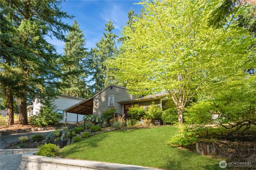 Property photo for 19726 Forest Park Drive Ne, Shoreline